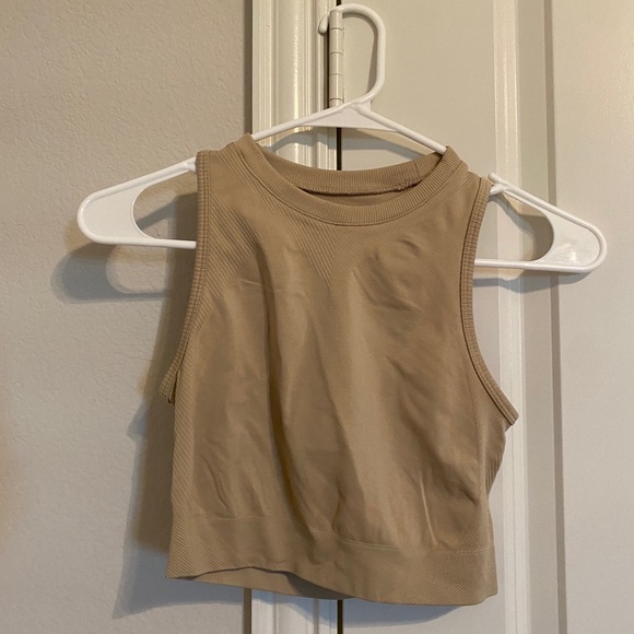 ALPHALETE STRATUS CROP TANK linen color size S - Picture 3 of 6